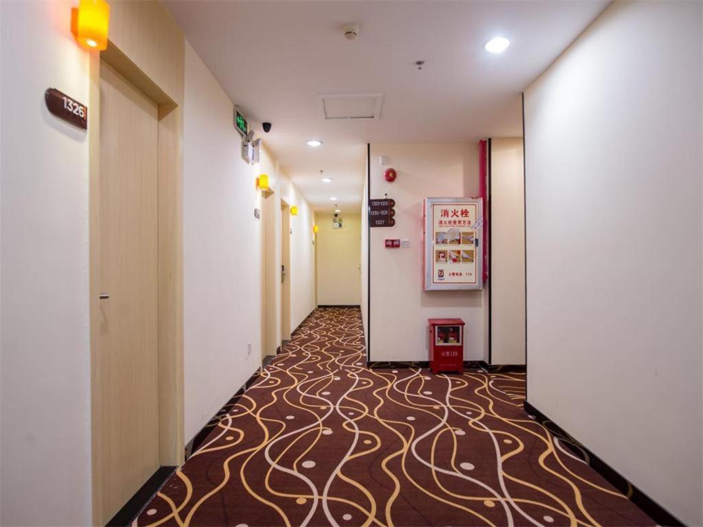 فندق 7 Days Premium Jiangmen Diwang Plaza Branch المظهر الخارجي الصورة
